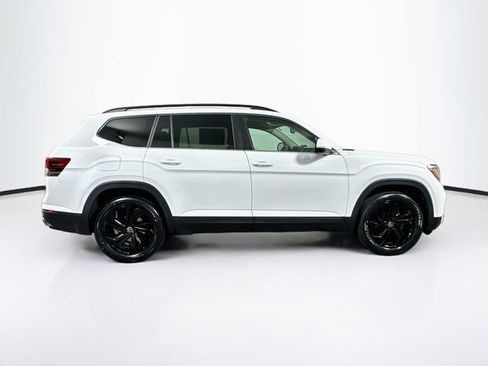 Certified 2023 Volkswagen Atlas SE w/ Black Wheel Package AWD/4WD image 9