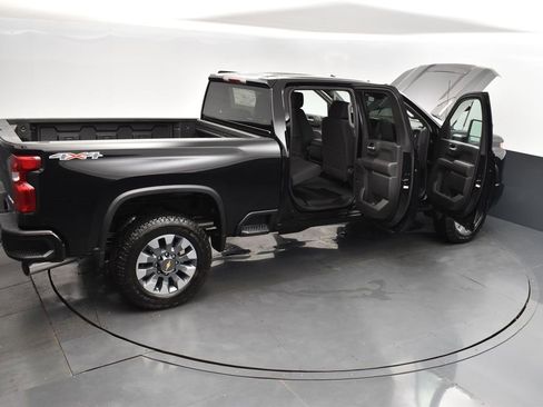 Used 2024 Chevrolet Silverado 2500 Custom w/ Custom Value Package image 50