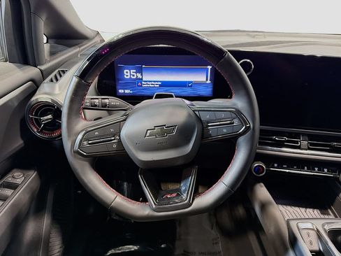 Used 2024 Chevrolet Equinox EV RS FWD image 22