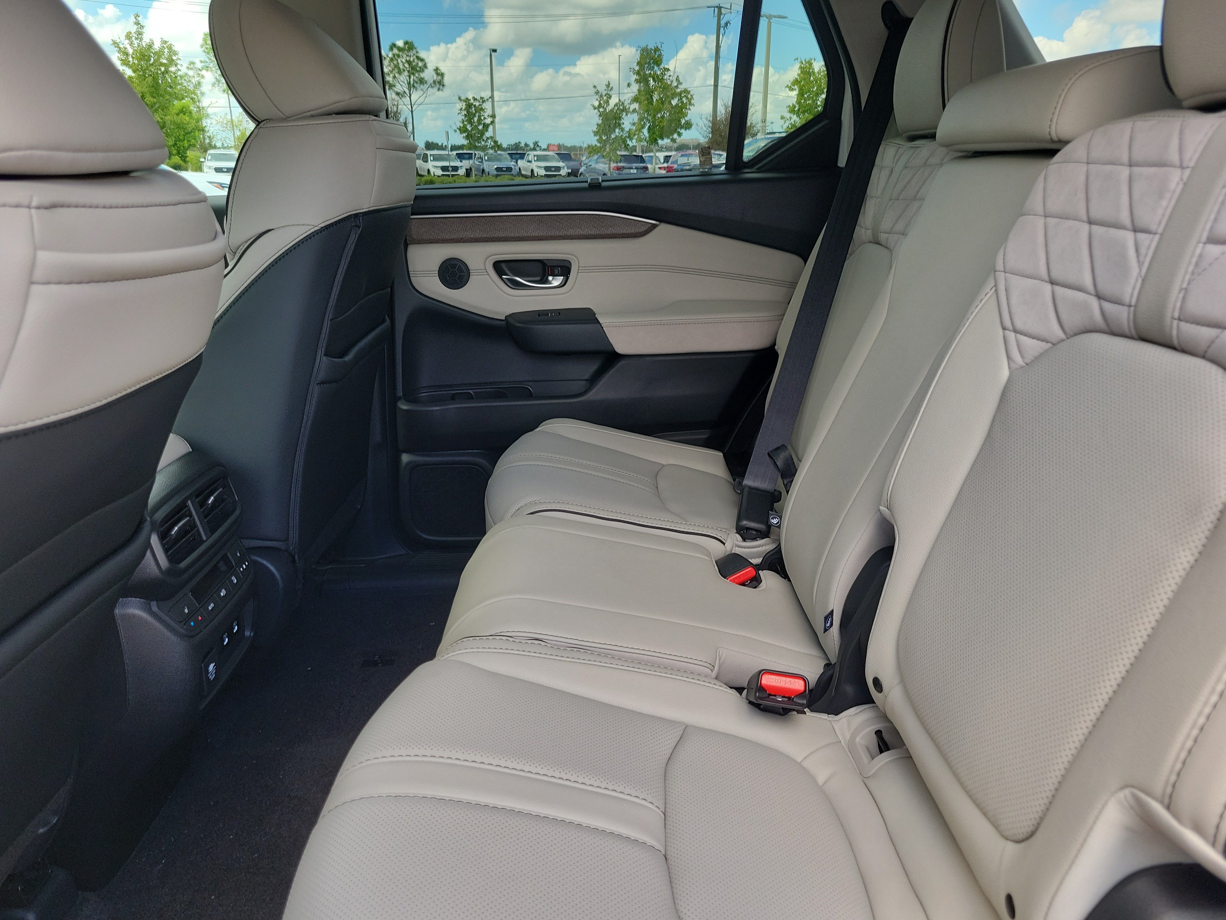 New 2026 Honda Pilot Elite image 14