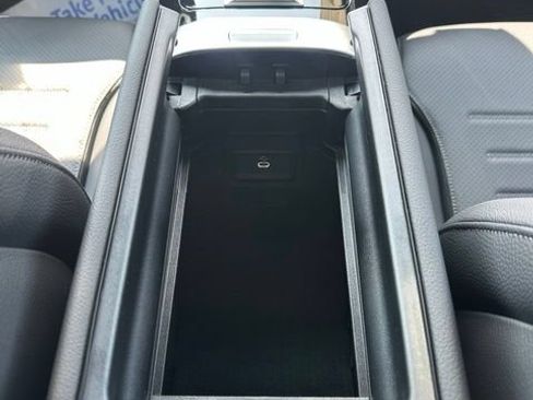 New 2026 Mercedes-Benz GLC 300 4MATIC image 33
