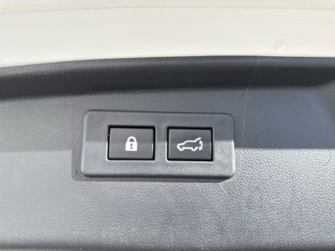 Used 2022 Subaru Outback Limited image 5