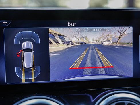 Certified 2024 Mercedes-Benz GLB 250 image 23