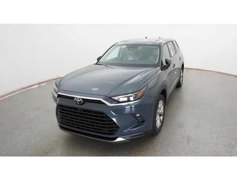 New 2026 Toyota Grand Highlander Limited image 16