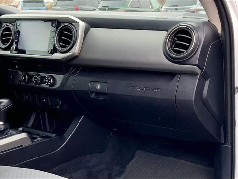 Used 2020 Toyota Tacoma SR5 w/ Blackout Package image 18