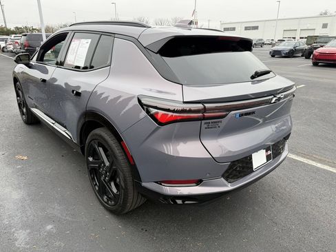 Used 2024 Chevrolet Equinox EV RS image 4