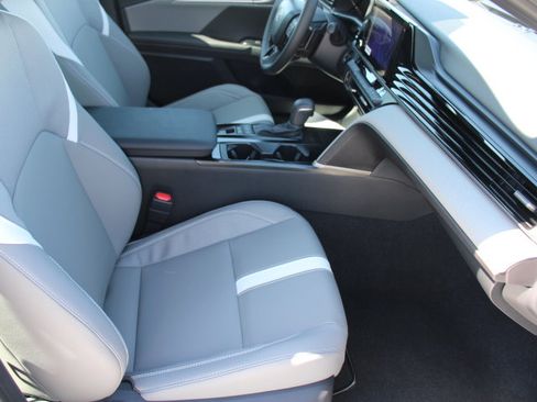 Certified 2026 Toyota Camry SE w/ Convenience Package image 20