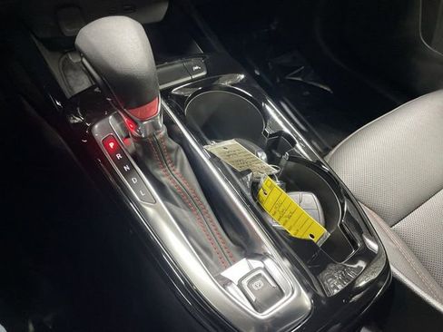 Used 2024 Chevrolet Trax RS w/ Sunroof Package image 20