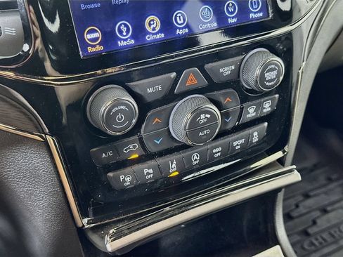Used 2019 Jeep Grand Cherokee High Altitude AWD/4WD image 27