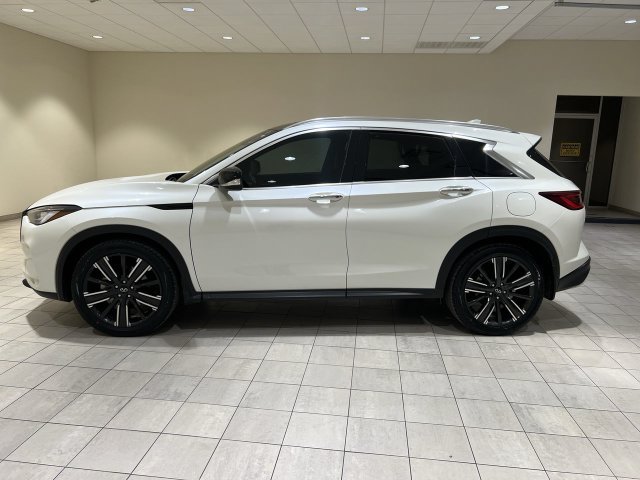 Used 2022 INFINITI QX50 Luxe w/ Appearance Package FWD image 2