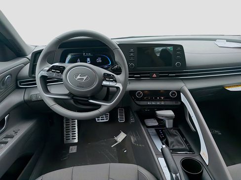 New 2026 Hyundai Elantra Sport FWD image 15