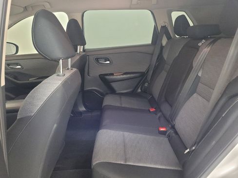 Used 2023 Nissan Rogue SV AWD/4WD image 18