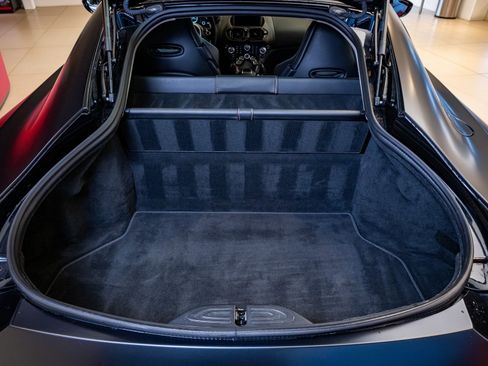 Used 2020 Aston Martin V8 Vantage Coupe image 22