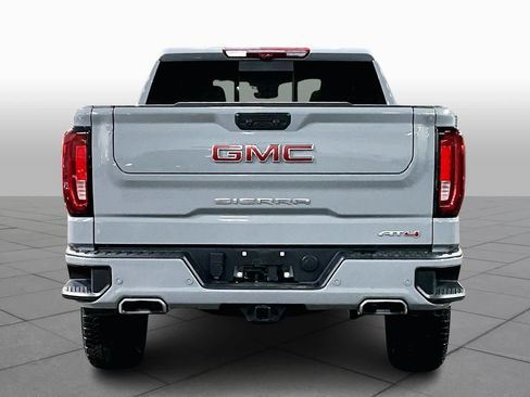 Used 2025 GMC Sierra 1500 AT4 w/ Technology Package image 5