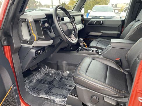 Used 2023 Ford Bronco Badlands image 17
