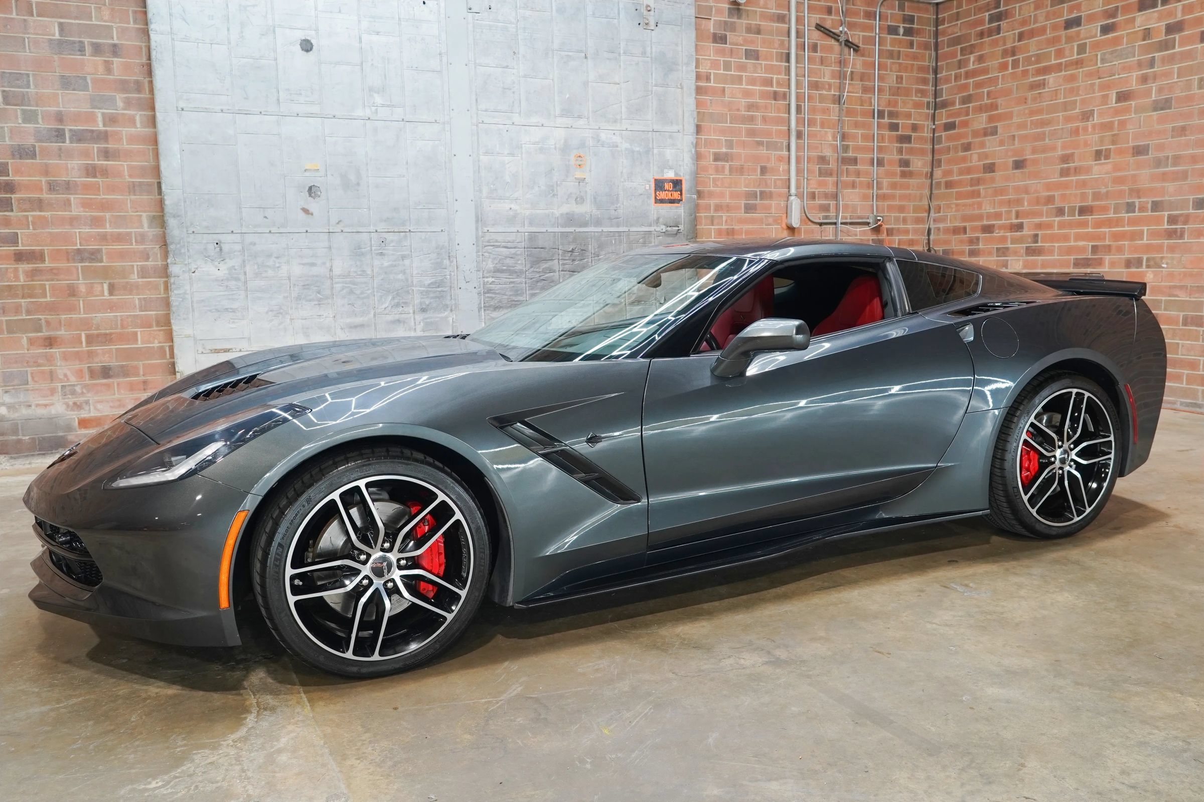 Used 2017 Chevrolet Corvette Stingray Coupe RWD image 7