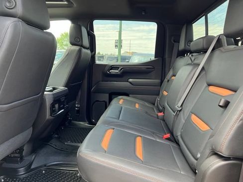 Used 2024 GMC Sierra 1500 AT4 w/ Technology Package AWD/4WD image 17