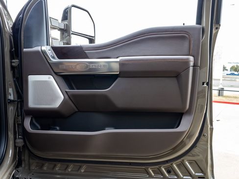 Used 2026 Ford F350 King Ranch w/ Chrome Package image 38