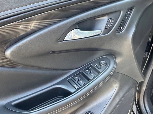 Used 2020 Buick Envision Premium AWD/4WD image 19