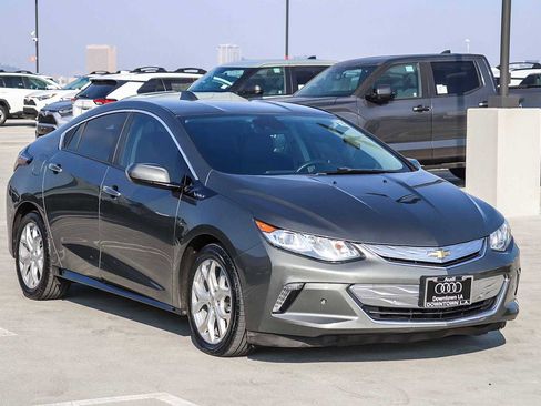 Used 2016 Chevrolet Volt Premier w/ Driver Confidence Package image 3