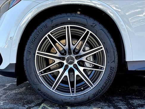 New 2025 Mercedes-Benz GLC 43 AMG 4MATIC image 12