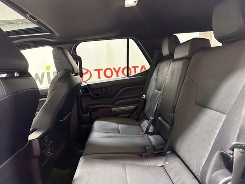 Used 2025 Toyota 4Runner TRD Off-Road Premium AWD/4WD image 20