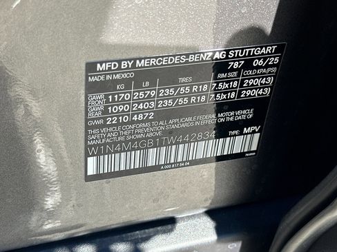 Used 2026 Mercedes-Benz GLB 250 image 29