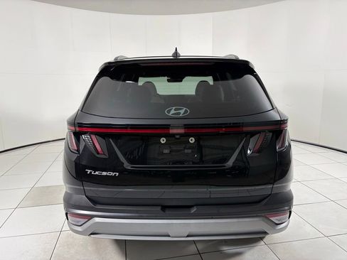 Certified 2025 Hyundai Tucson Limited FWD image 4