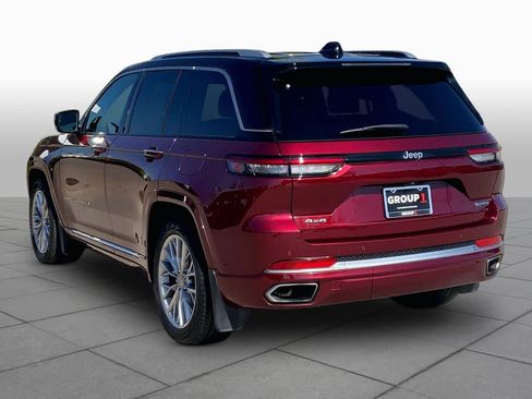 Used 2022 Jeep Grand Cherokee Summit w/ MOPAR Finishing Package AWD/4WD image 11