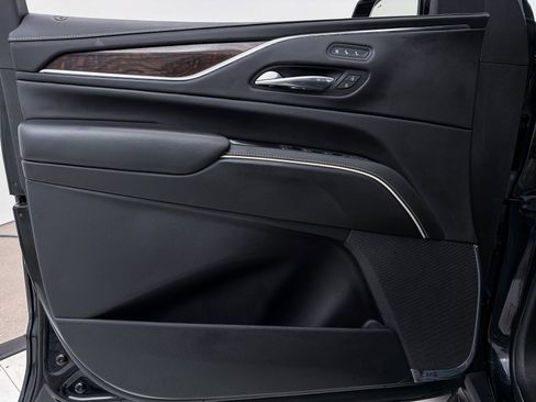 Used 2021 Cadillac Escalade Sport Platinum w/ Heavy-Duty Trailer Package image 30