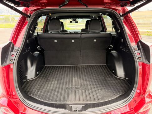 Used 2018 Toyota RAV4 SE w/ Power Extra Value Package AWD/4WD image 14