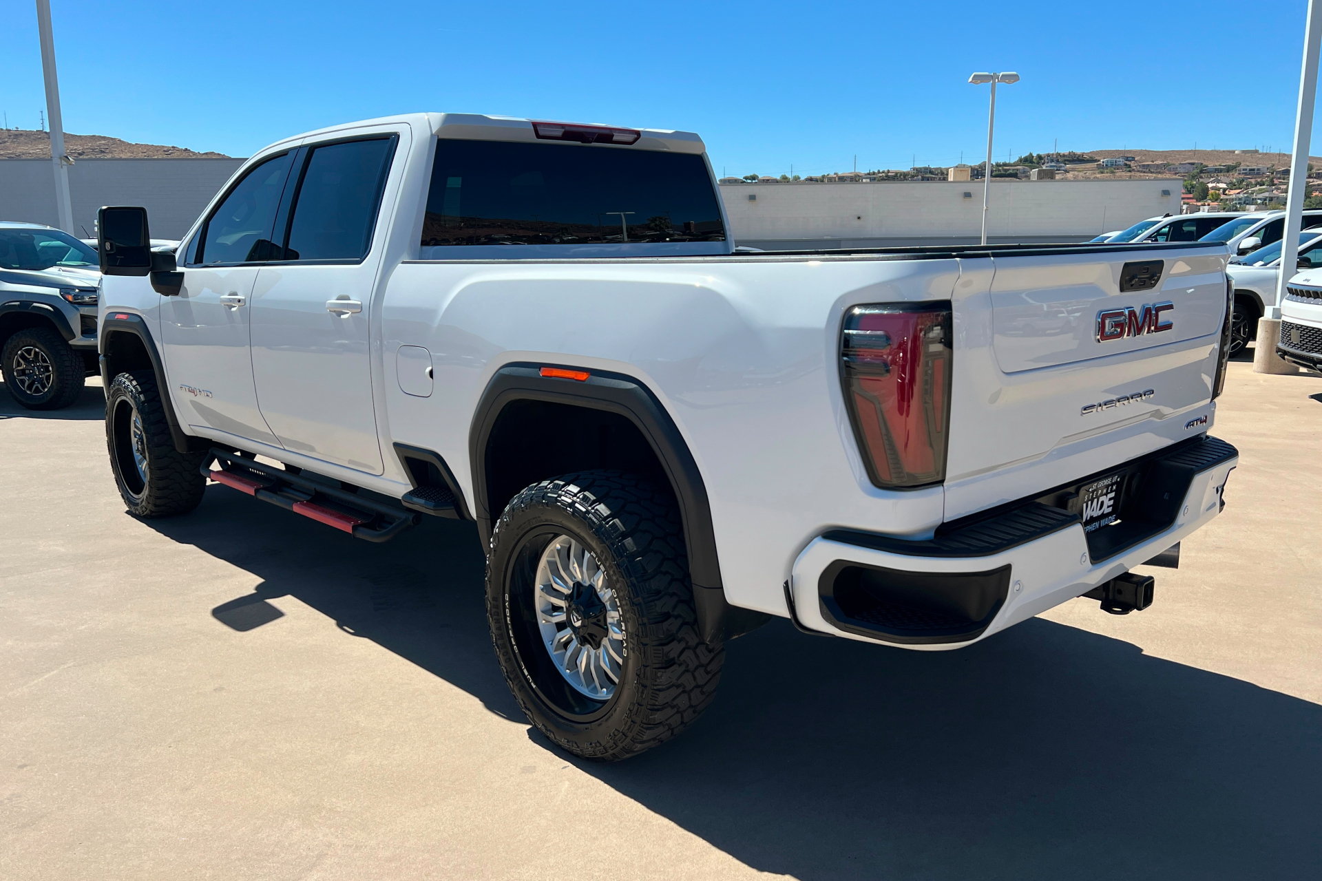 Used 2024 GMC Sierra 3500 AT4 AWD/4WD image 3