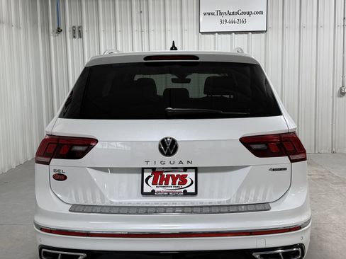 Used 2022 Volkswagen Tiguan SEL R-Line image 6