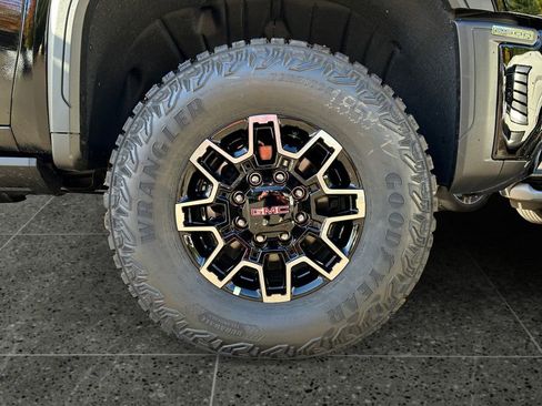 New 2026 GMC Sierra 2500 AT4X image 9