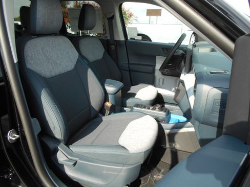 New 2025 Ford Maverick XLT image 5