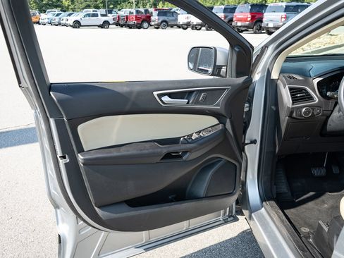 Used 2024 Ford Edge SEL AWD/4WD image 16
