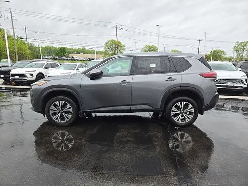 Used 2023 Nissan Rogue SV AWD/4WD image 2