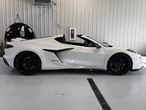 Used 2026 Chevrolet Corvette Z06 w/ Battery Protection Package RWD image 2