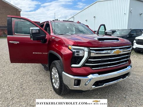 Used 2025 Chevrolet Silverado 2500 LTZ w/ LTZ Plus Package AWD/4WD image 47