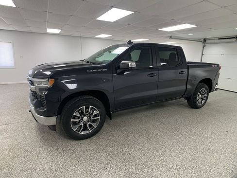 Used 2023 Chevrolet Silverado 1500 LT AWD/4WD image 4