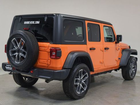 Used 2025 Jeep Wrangler Unlimited Sport S 4xe w/ Convenience Group AWD/4WD image 11