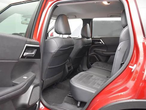 Used 2024 Mitsubishi Outlander Ralliart image 15