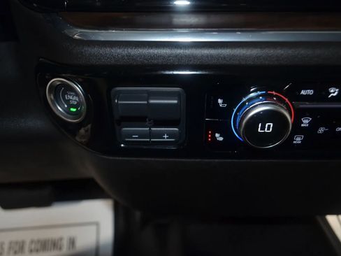 Used 2025 GMC Sierra 1500 SLT image 27