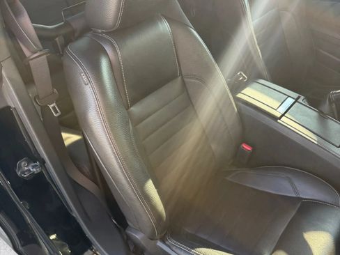 Used 2011 Ford Mustang GT Premium w/ Comfort Pkg RWD image 15