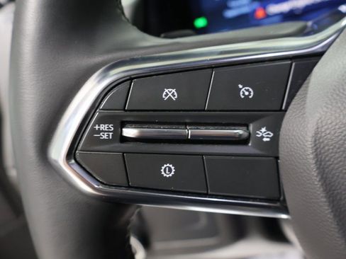 Used 2025 Chevrolet Suburban Premier image 35