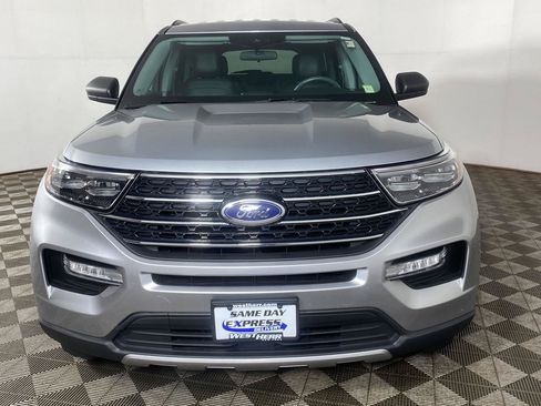 Used 2023 Ford Explorer XLT w/ Equipment Group 202A AWD/4WD image 11
