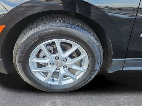 Used 2024 Chevrolet Equinox LT w/ LPO, Floor Liner Package image 19