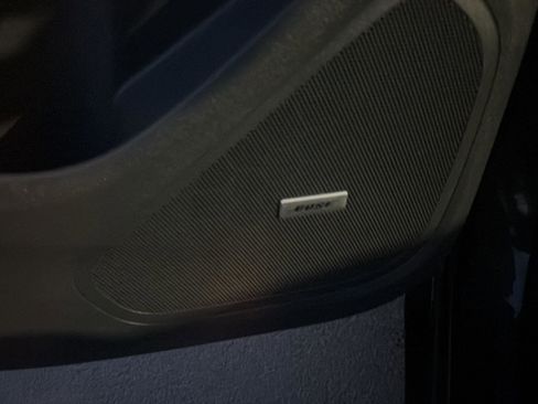 Used 2020 Chevrolet Bolt Premier w/ Infotainment Package image 28