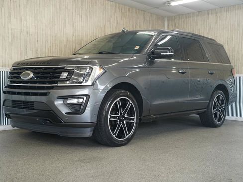 Used 2019 Ford Expedition Limited w/ Equipment Group 303A AWD/4WD image 4