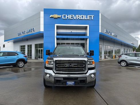 Used 2017 GMC Sierra 2500 SLE w/ HD SLE Preferred Plus Package AWD/4WD image 8